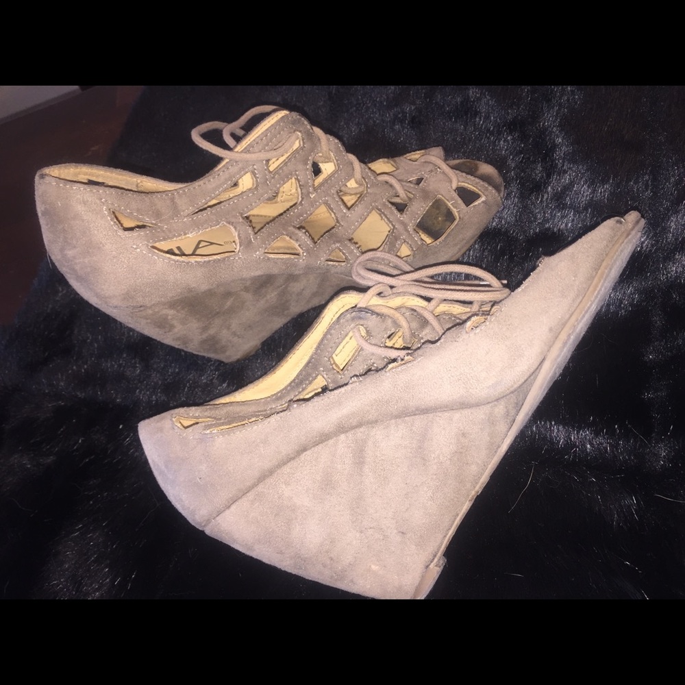 Wedge Lace Up